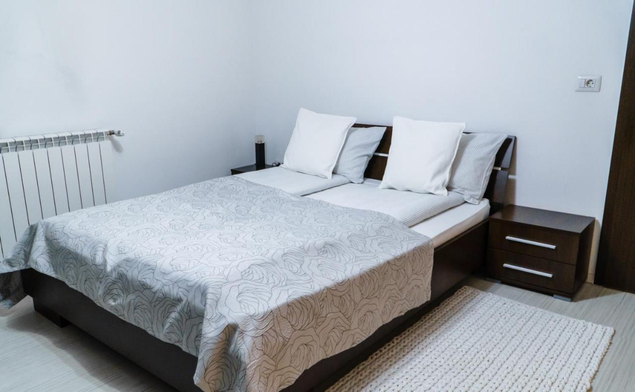 Vila Carolina Apulum Villa Alba Iulia Ngoại thất bức ảnh